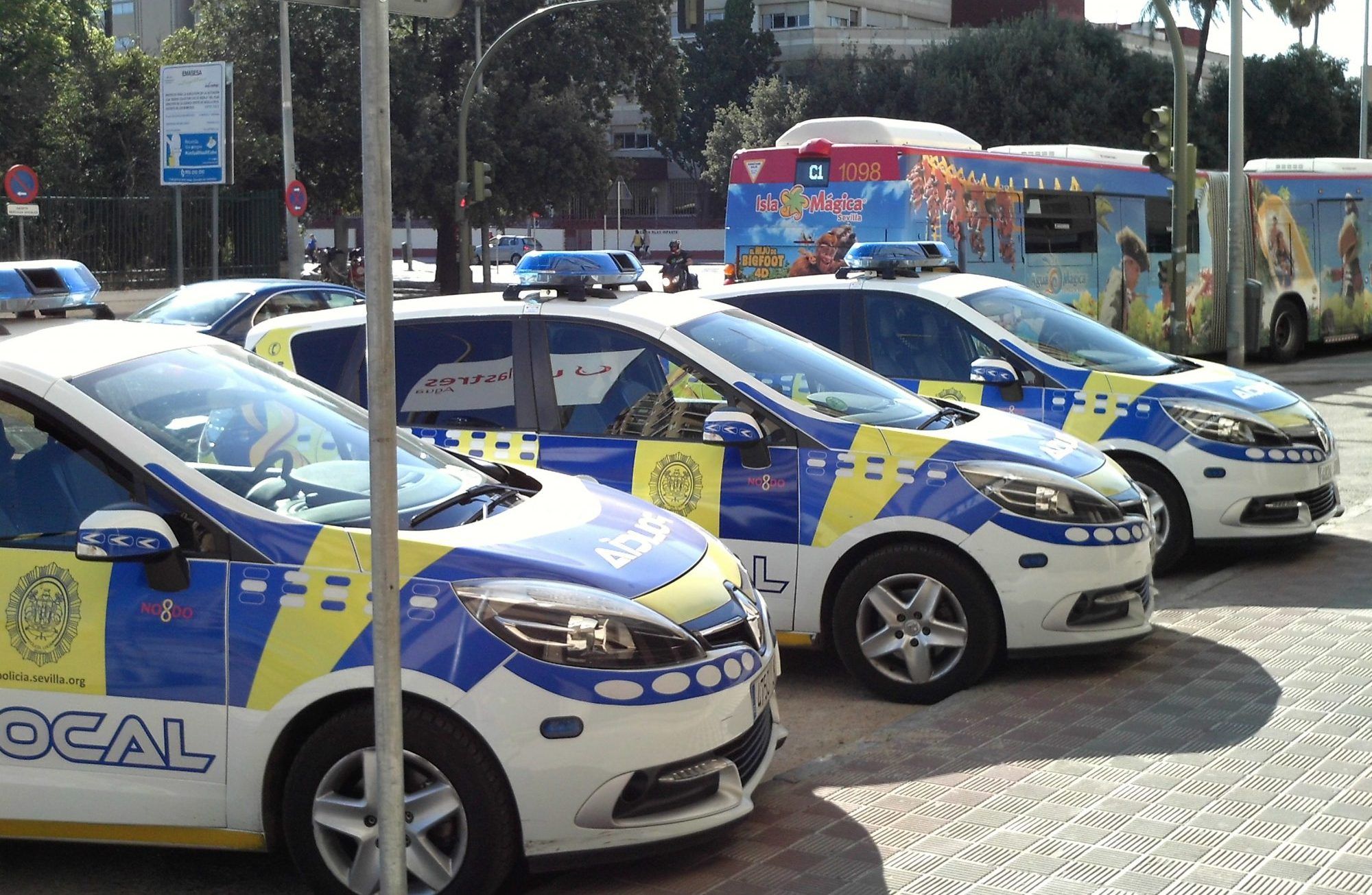 El Ayuntamiento de Sevilla hace propaganda a costa de la Policía Local