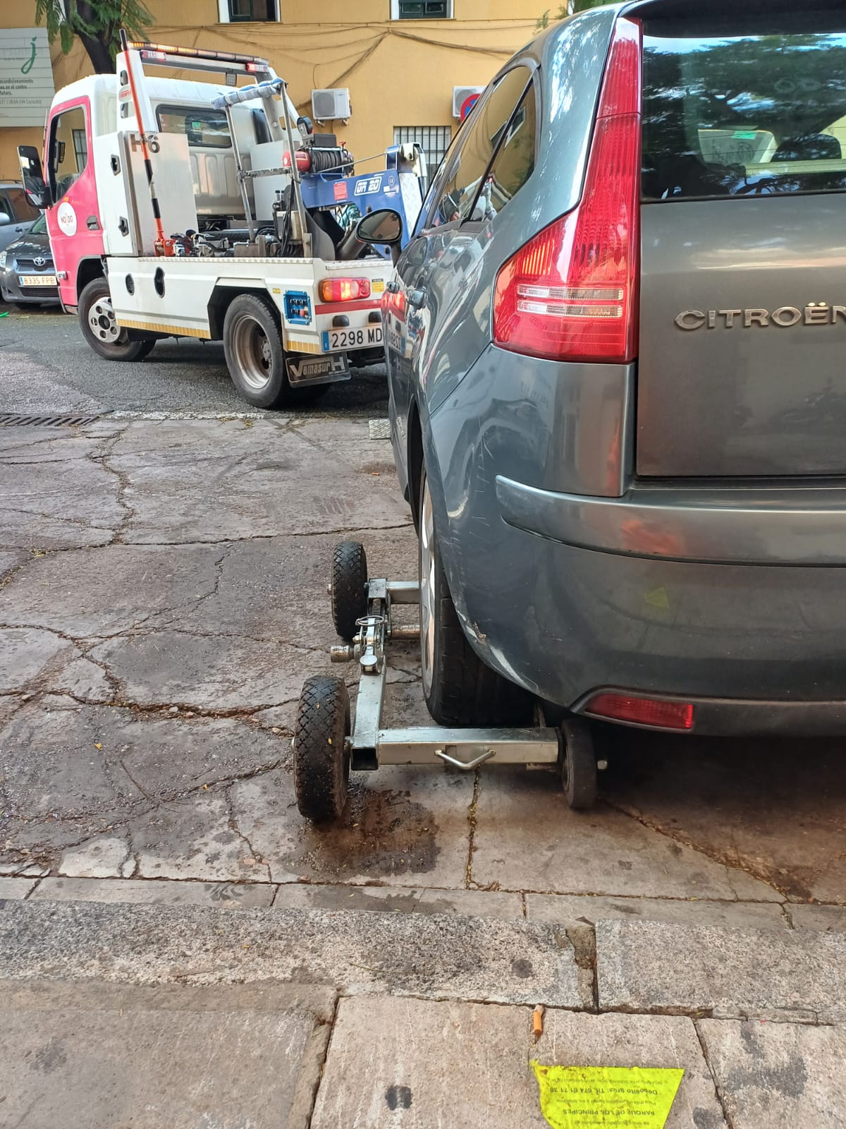 LAS GRÚAS MUNICIPALES DE UTE GRÚAS SEVILLA NO PASAN LA ITV